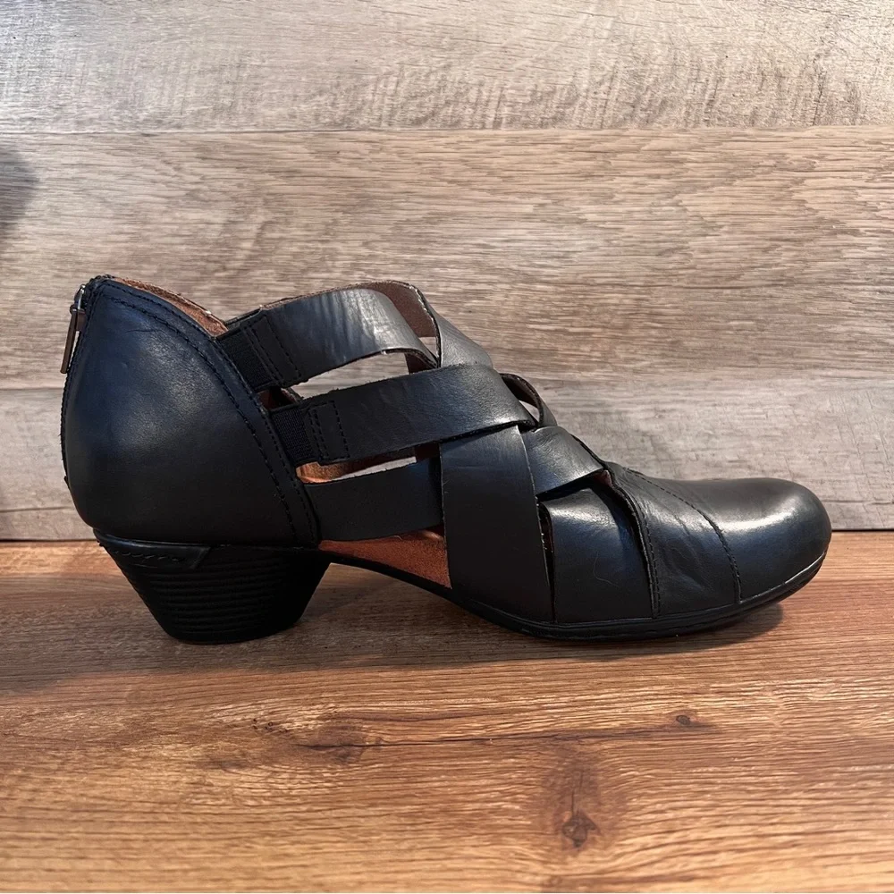 Cobb Hill Black‎ Leather Cutout Comfort Heels Size 8.5